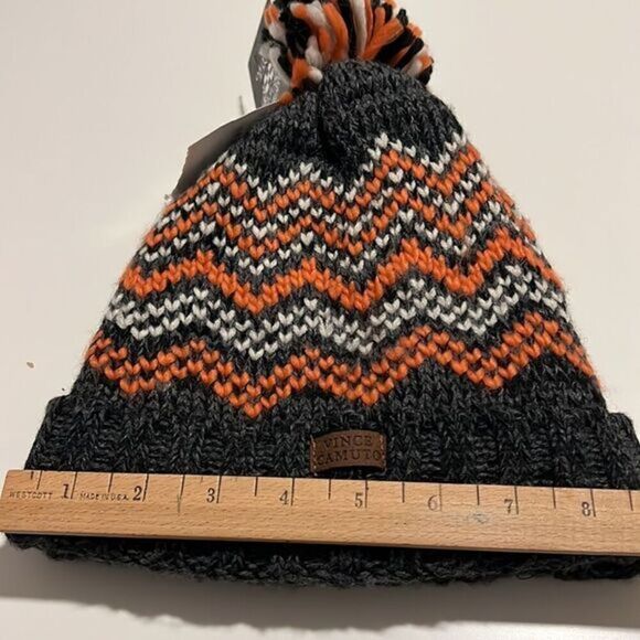 Vince Camuto Women's Total Eclipse Gray Acrylic Knit Pom Beanie Cap NWT - Picture 10 of 11